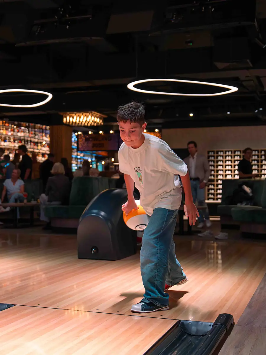 Schulklassen bei Bowling 2000 – Bowlen mit Zuschauern